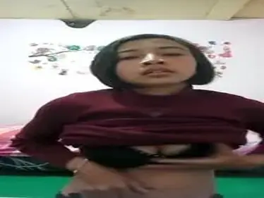 Cewek Bondol Cantik Sange Pasrah Digenjot Kasur